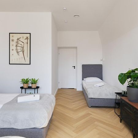 Solny Square Aparthotel Wroclaw Ngoại thất bức ảnh
