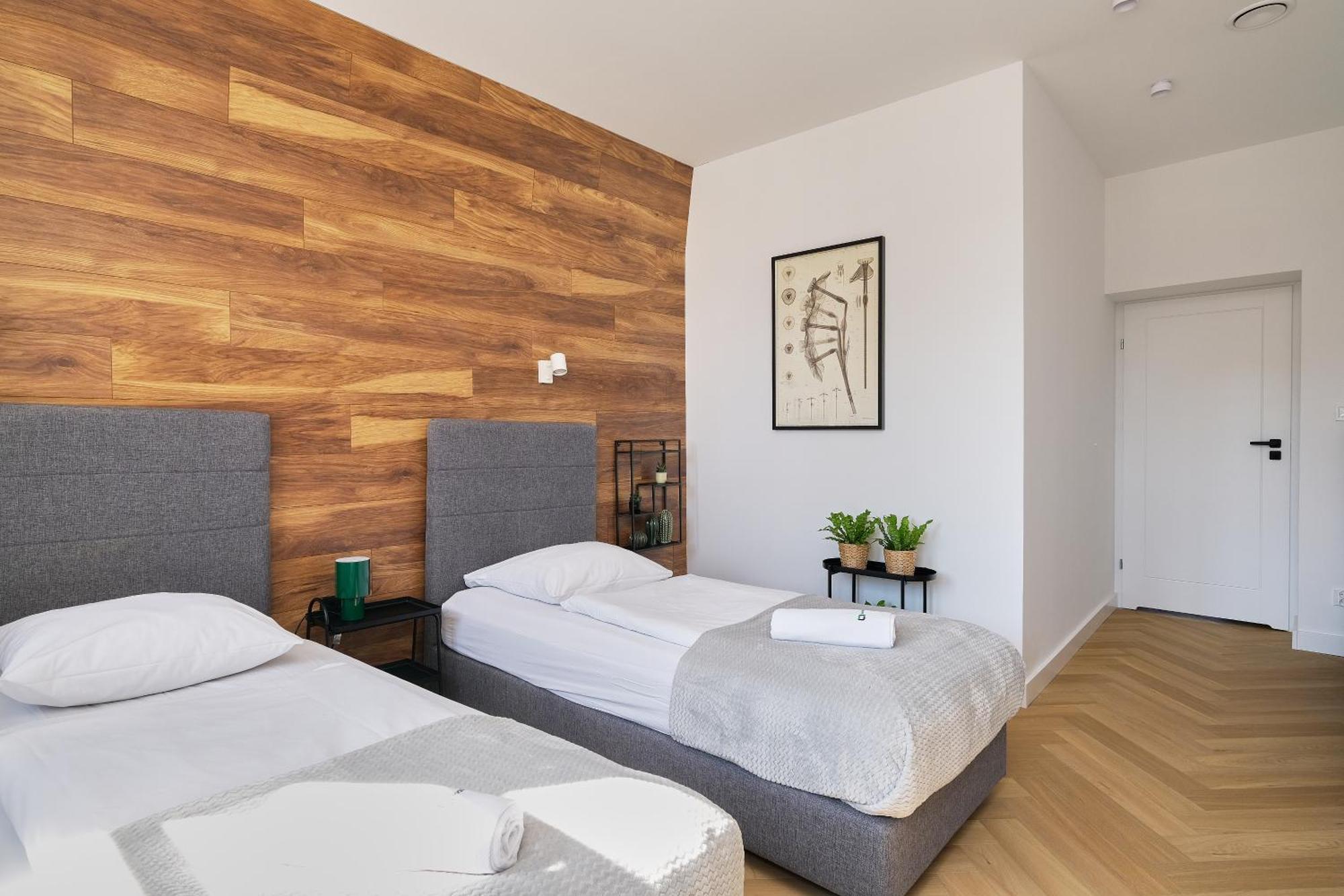 Solny Square Aparthotel Wroclaw Ngoại thất bức ảnh