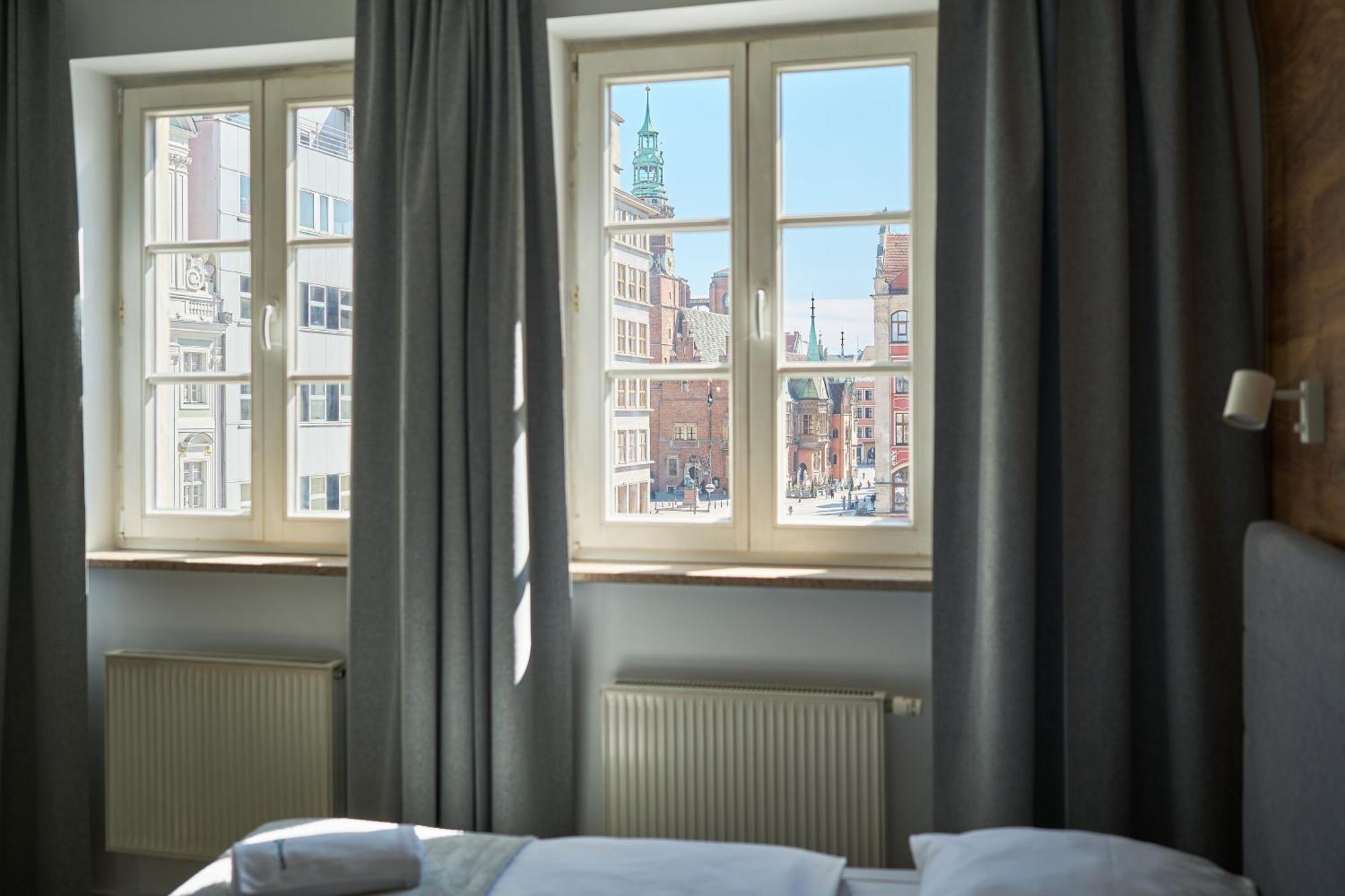 Solny Square Aparthotel Wroclaw Ngoại thất bức ảnh