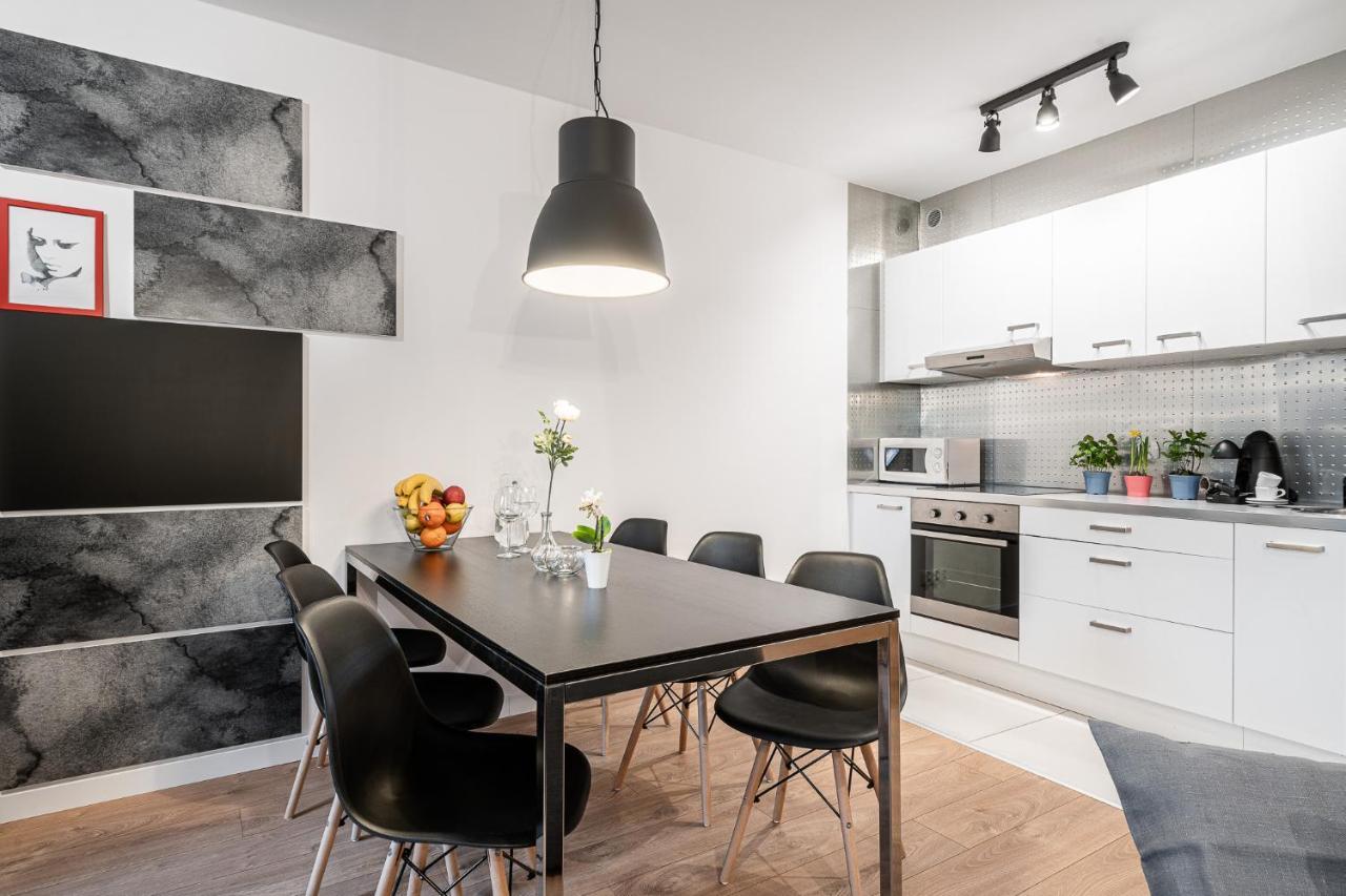 Solny Square Aparthotel Wroclaw Ngoại thất bức ảnh